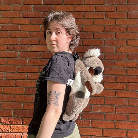 Gorilla Biscuit y2k Koala plush backpack - Picture 10 of 14